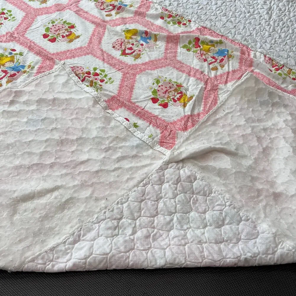 Strawberry Shortcake Vintage Twin Size Comforter Blanket Bedspread pink white